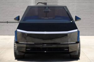 Tesla-Cybertruck-CarsBids-00025-2048×1364