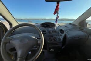 Toyota-Yaris-cheap-(10)