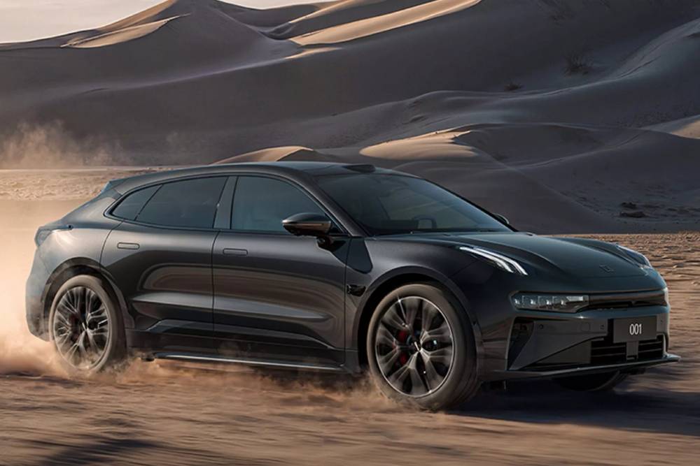 Νέο Zeekr 001 φορτίζει σαν να γεμίζει