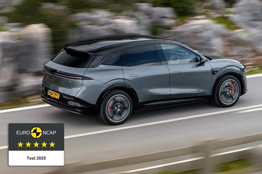 https://autogreeknews.gr/wp-content/uploads/2025/10/Zeekr-7X-5-Star-Euro-NCAP_01.jpg