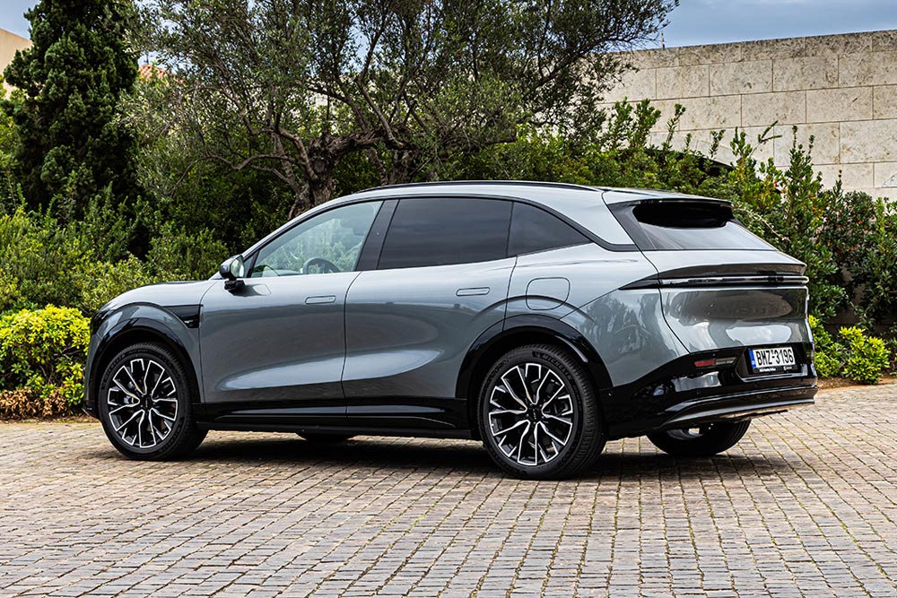 https://autogreeknews.gr/wp-content/uploads/2025/10/Zeekr-7X-9.jpg