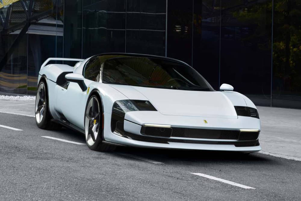 Νέα Ferrari SC40 αναβιώνει το θρύλο της F40 (+video)