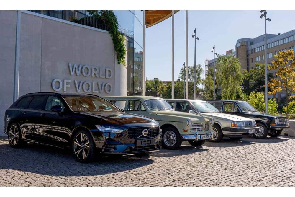 https://autogreeknews.gr/wp-content/uploads/2025/10/final-volvo-v90.jpg