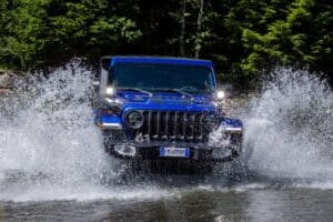 jeep_wrangler_unlimited_sahara_1941_by_mopar_17