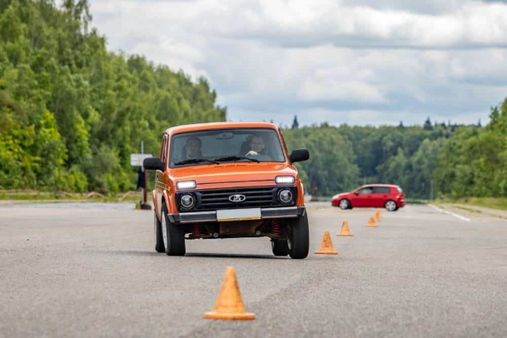 https://autogreeknews.gr/wp-content/uploads/2025/10/lada-niva-turbo-06.jpg