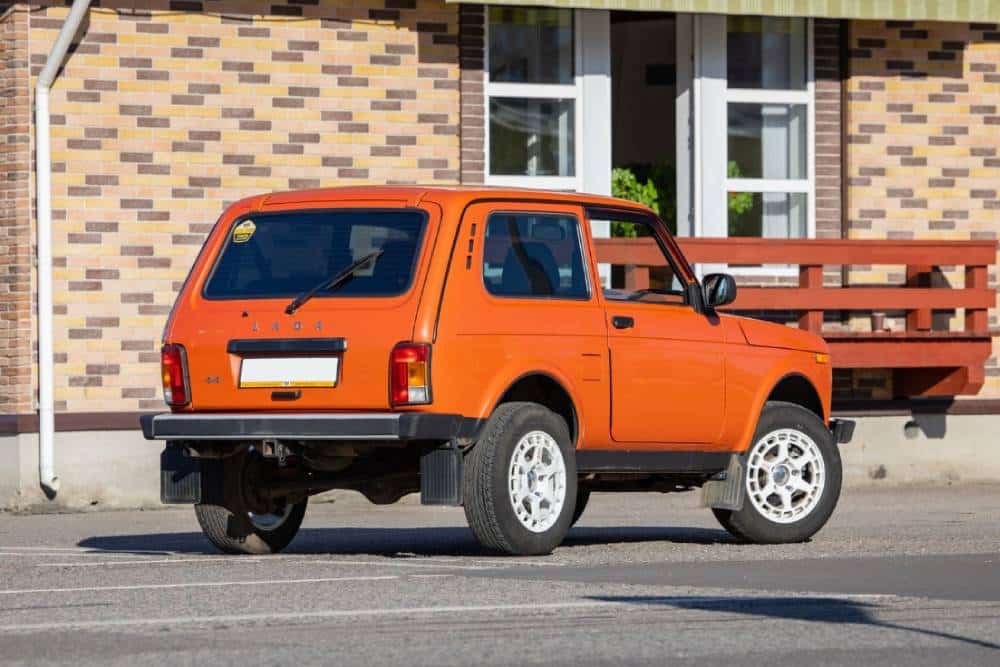 https://autogreeknews.gr/wp-content/uploads/2025/10/lada-niva-turbo-12.jpg