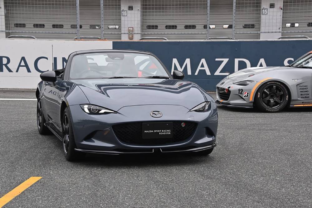 https://autogreeknews.gr/wp-content/uploads/2025/10/mazda-mx-5-spirit-racing-07.jpg