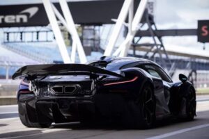 mclaren w1 testing 03