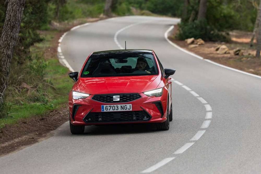 https://autogreeknews.gr/wp-content/uploads/2025/10/new-seat-ibiza-06.jpg