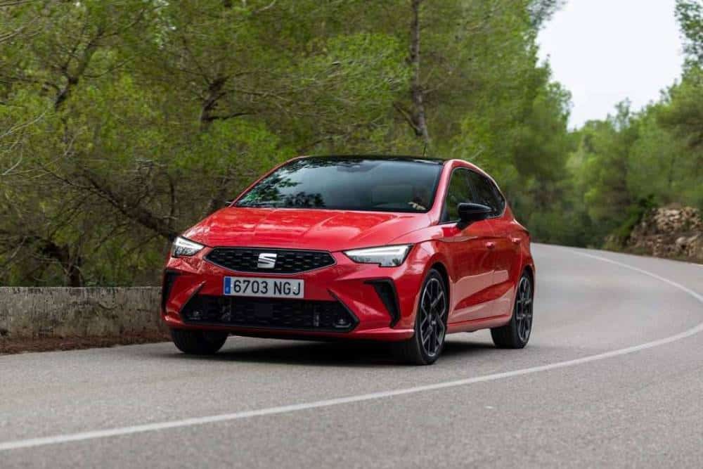 https://autogreeknews.gr/wp-content/uploads/2025/10/new-seat-ibiza.jpg