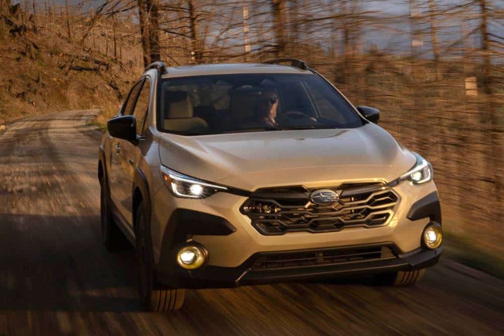 https://autogreeknews.gr/wp-content/uploads/2025/10/subaru-crosstrek-hybrid-review-04.jpg