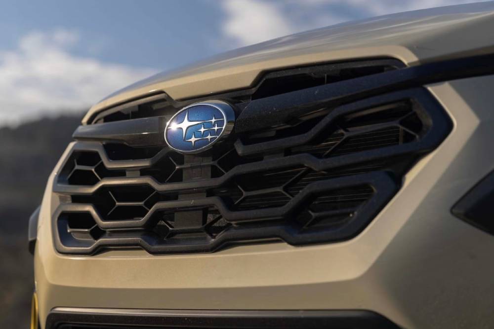 https://autogreeknews.gr/wp-content/uploads/2025/10/subaru-crosstrek-hybrid-review-08.jpg