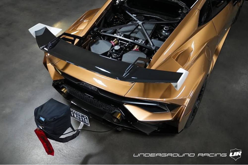 https://autogreeknews.gr/wp-content/uploads/2025/10/this-lamborghini-huracan-sto-laughs-in-the-face-of-2.jpg