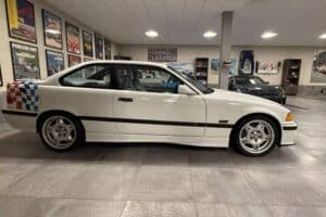 1995-BMW-M3-Auction-3