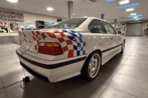 1995-BMW-M3-Auction-4
