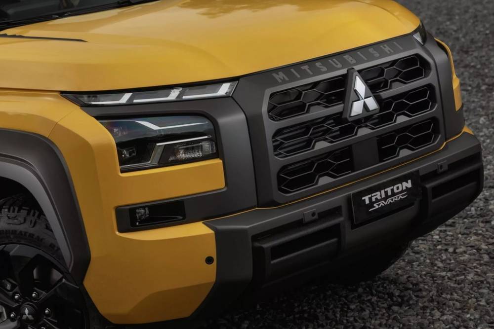 https://autogreeknews.gr/wp-content/uploads/2025/11/2025-Mitsubishi-Triton-Savana-17-2048x1366-1.jpg