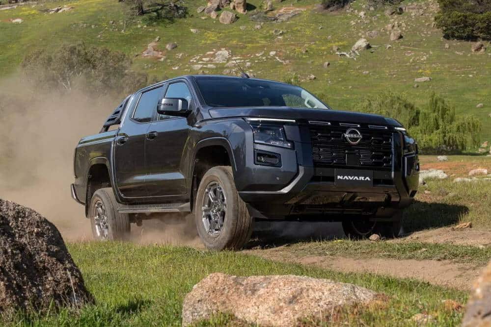 Ολοκαίνουργιο Nissan Navara με έντονη αύρα Mitsubishi (+video)
