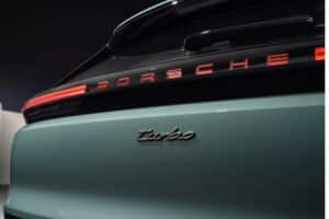 2026-Porsche-Cayenne-Turbo-Electric-00007-2048×153