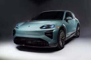 2026-Porsche-Cayenne-Turbo-Electric-00027-2048×136