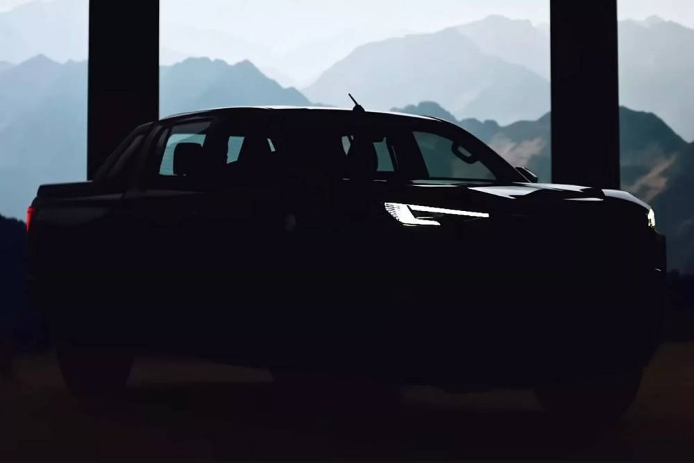https://autogreeknews.gr/wp-content/uploads/2025/11/2026-Toyota-Hilux-Teaser-3-2048x1152-1.jpg