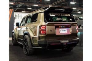 Alpharex-X-Liberty-Walk-Land-Cruiser-SEMA-10