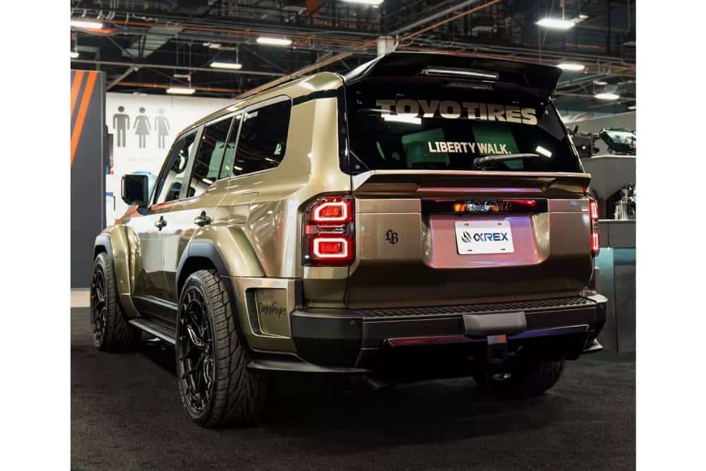 https://autogreeknews.gr/wp-content/uploads/2025/11/Alpharex-X-Liberty-Walk-Land-Cruiser-SEMA-10.jpg