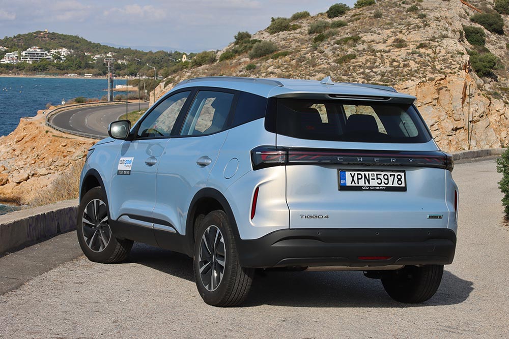 https://autogreeknews.gr/wp-content/uploads/2025/11/Chery-Tiggo-4-1.5-Hybrid-204-PS-11.jpg