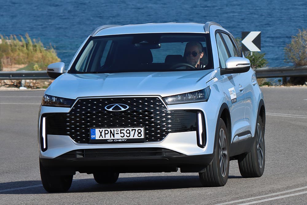 https://autogreeknews.gr/wp-content/uploads/2025/11/Chery-Tiggo-4-1.5-Hybrid-204-PS-20.jpg