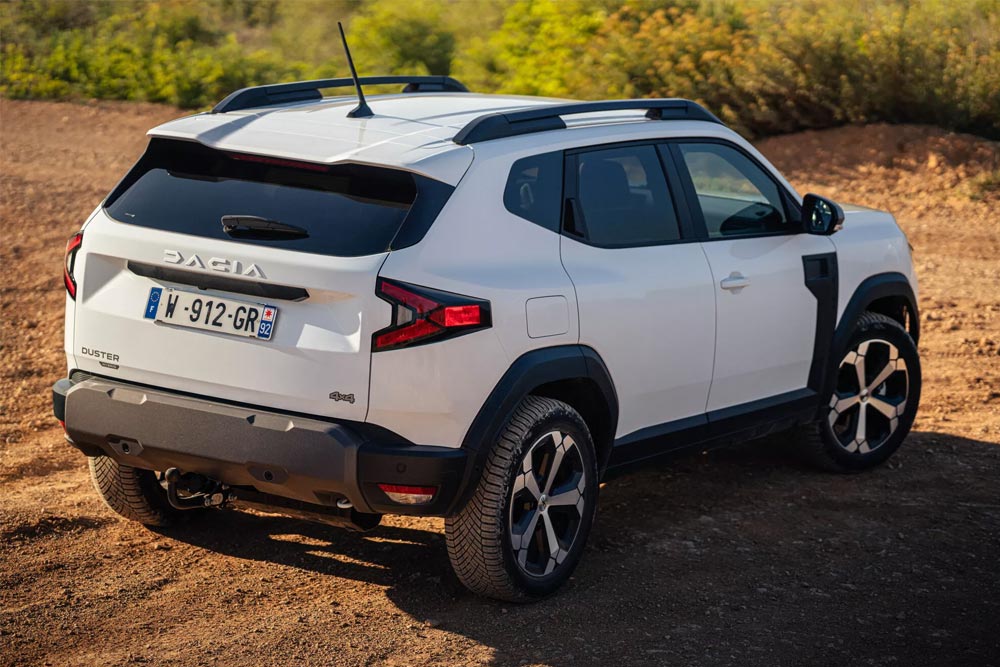 https://autogreeknews.gr/wp-content/uploads/2025/11/Dacia-Duster-III-hybrid-g-150-4X4-6.jpg