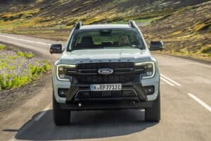 FORD-RANGER-PHEV_02