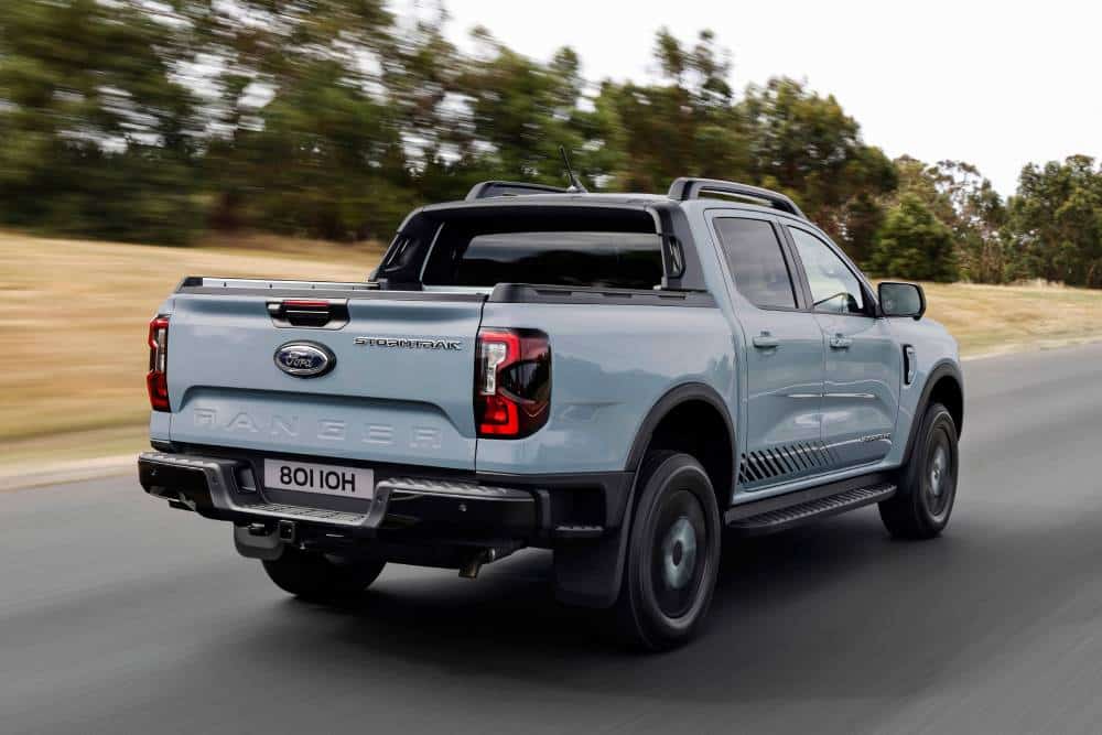 https://autogreeknews.gr/wp-content/uploads/2025/11/FORD-RANGER-PHEV_03-1.jpg