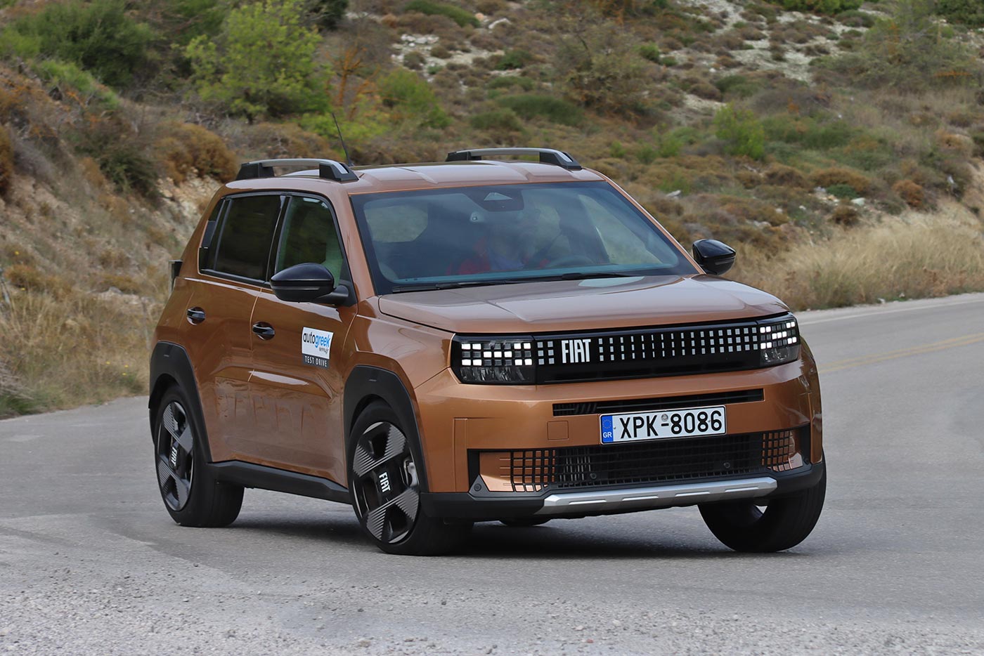 https://autogreeknews.gr/wp-content/uploads/2025/11/Fiat-Grande-Panda-2025-18.jpg