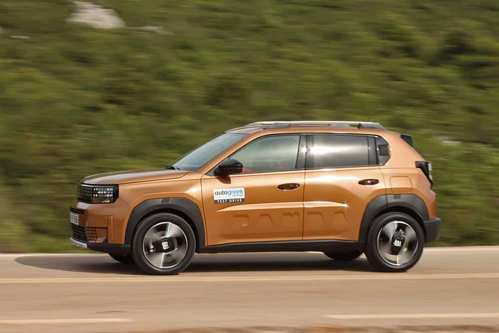 https://autogreeknews.gr/wp-content/uploads/2025/11/Fiat-Grande-Panda-2025-7.jpg