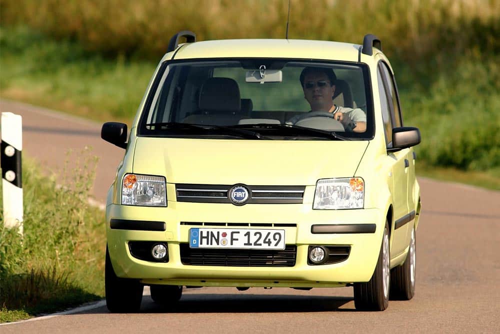 https://autogreeknews.gr/wp-content/uploads/2025/11/Fiat-Panda-2003-3.jpg