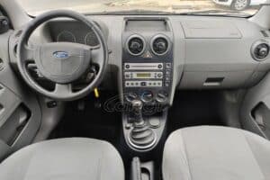 Ford-Fusion-2004-4