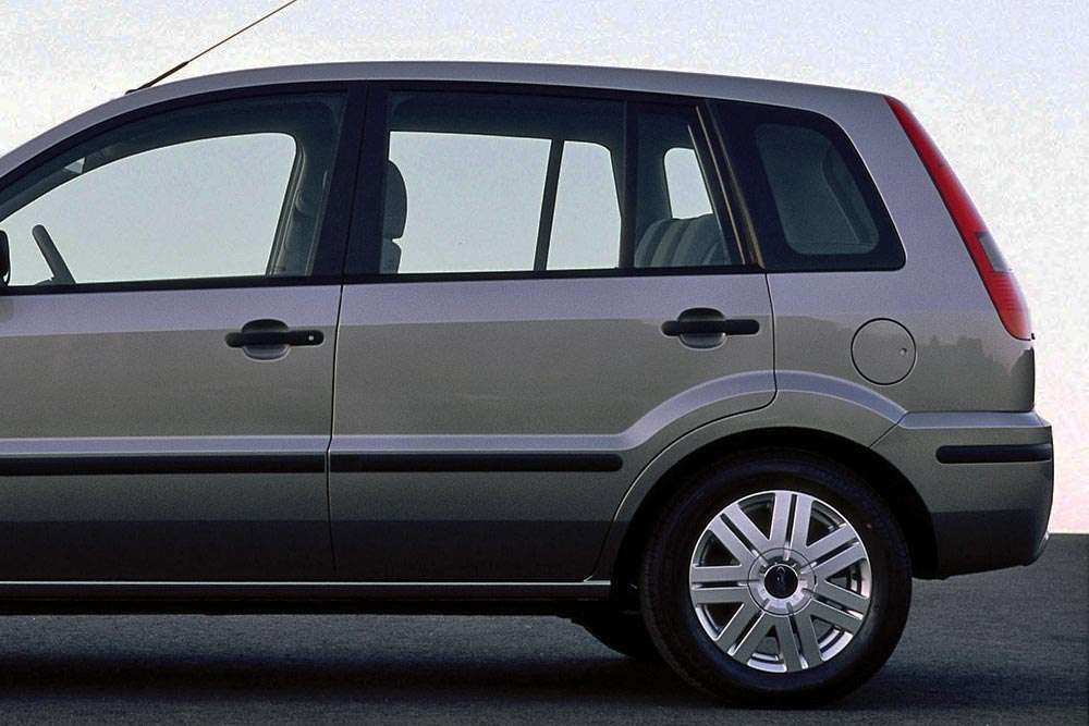 Καλοδιατηρημένο 1.600άρι Crossover με 3.990 ευρώ