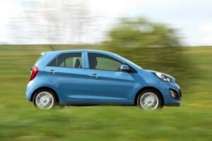 Kia-Picanto-2012-1