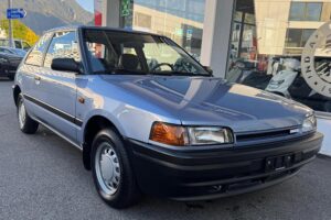Mazda 323 1990 (1)