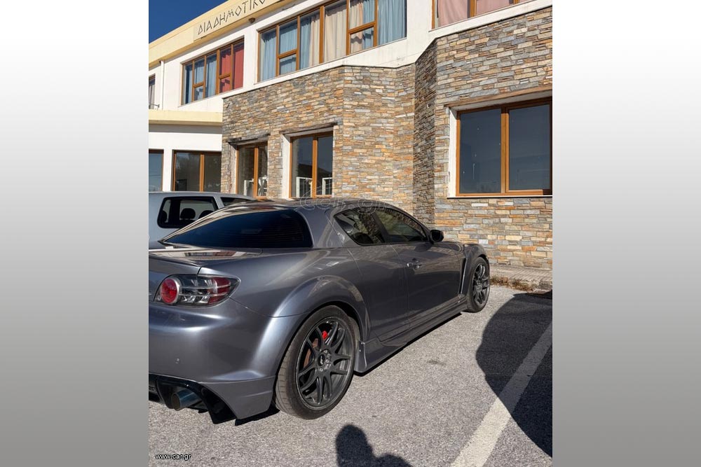 https://autogreeknews.gr/wp-content/uploads/2025/11/Mazda-RX-8-2004-2.jpg