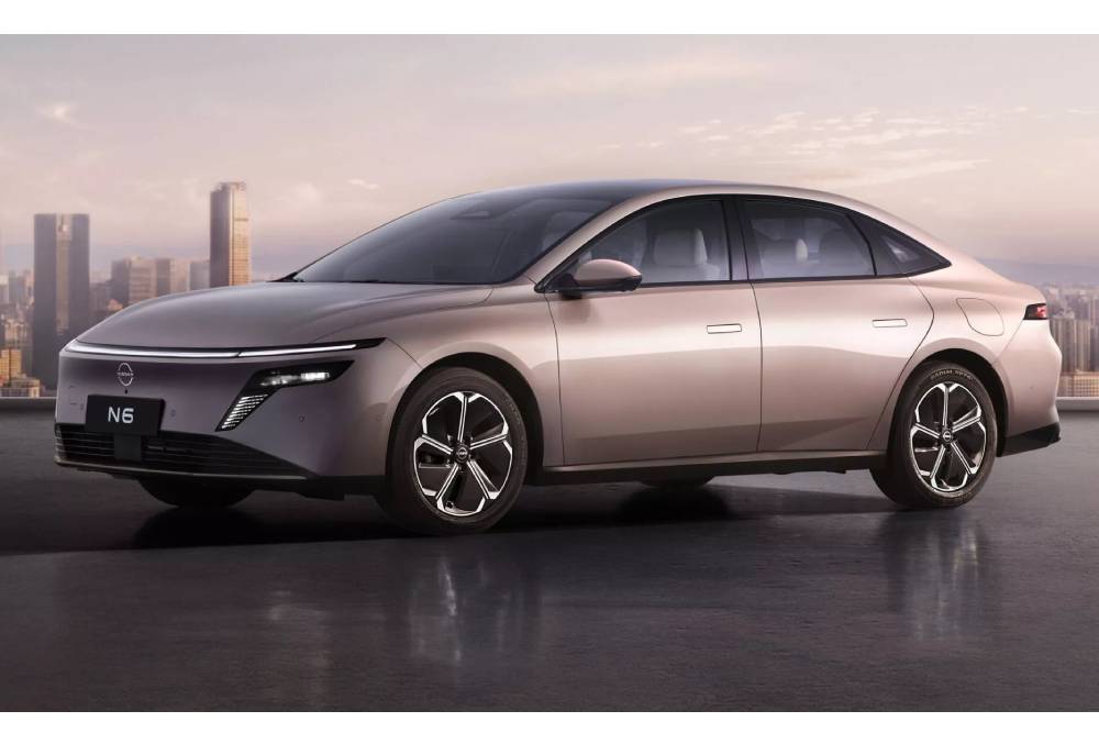 https://autogreeknews.gr/wp-content/uploads/2025/11/Nissan-N6-China-1-copy-2048x1152-1.jpg