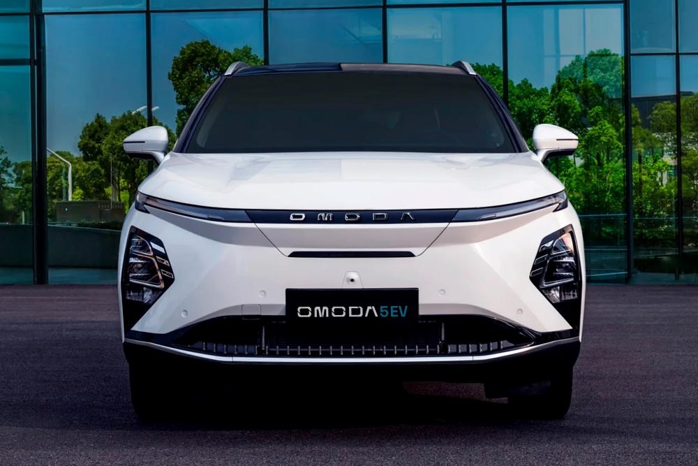 https://autogreeknews.gr/wp-content/uploads/2025/11/Omoda-5-EV-4.jpg