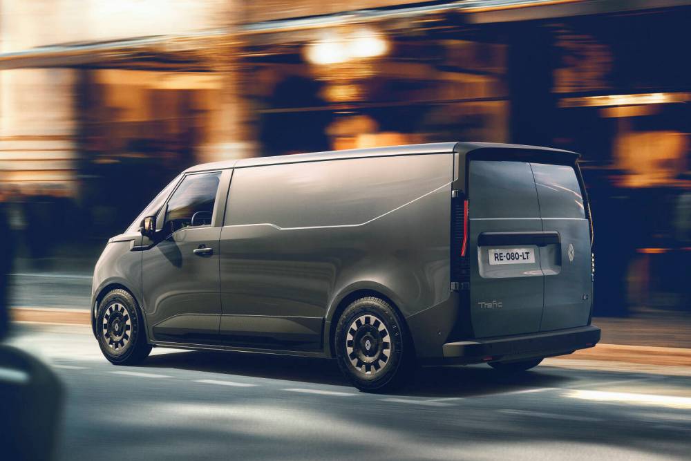 https://autogreeknews.gr/wp-content/uploads/2025/11/Renault-Trafic-Van-E-Tech-electric-6-1.jpg
