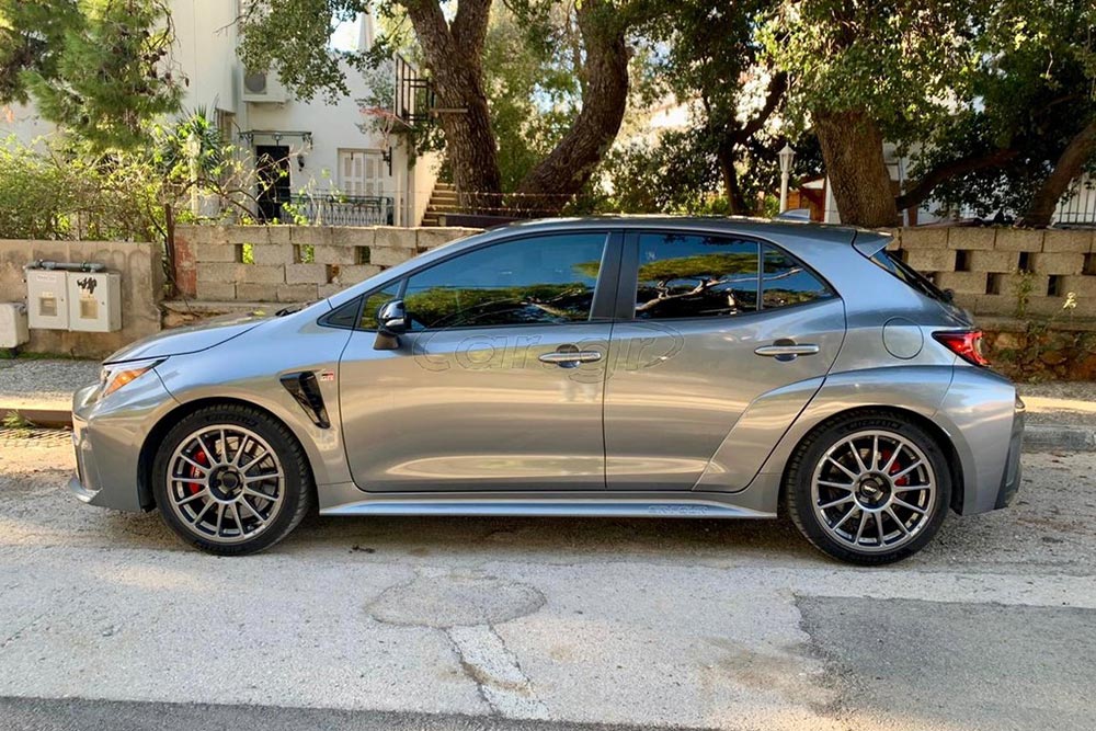 https://autogreeknews.gr/wp-content/uploads/2025/11/Toyota-Corolla-2023-GR-FOUR-SPORT-6.jpg