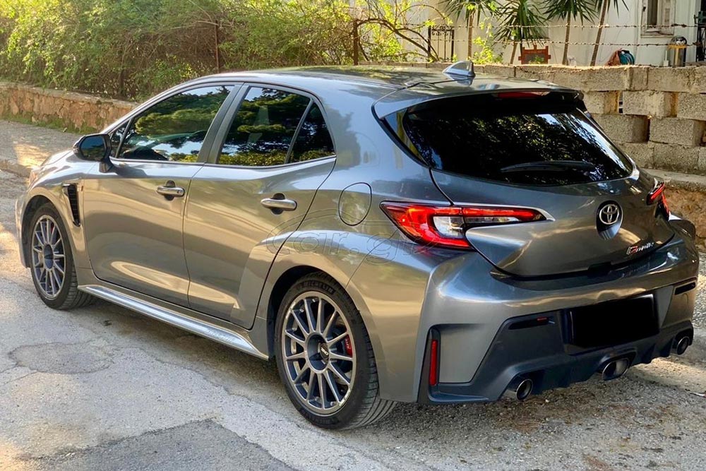 https://autogreeknews.gr/wp-content/uploads/2025/11/Toyota-Corolla-2023-GR-FOUR-SPORT-7.jpg