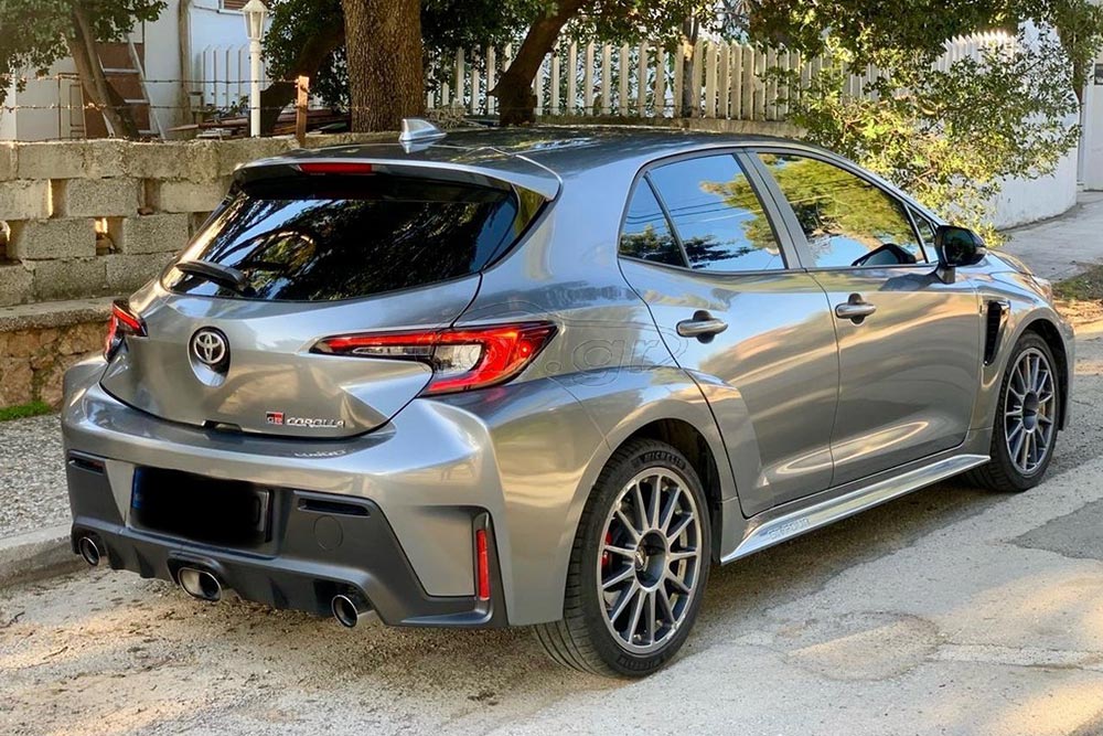 https://autogreeknews.gr/wp-content/uploads/2025/11/Toyota-Corolla-2023-GR-FOUR-SPORT-9.jpg