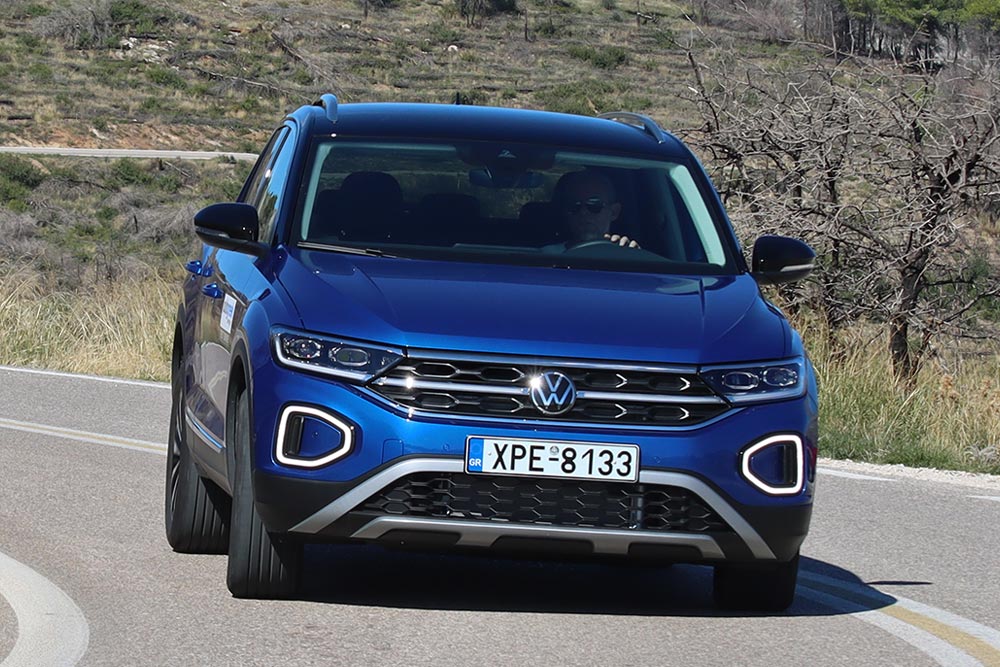 https://autogreeknews.gr/wp-content/uploads/2025/11/VW-T-Roc-1.5-TSI-Dream-28.jpg