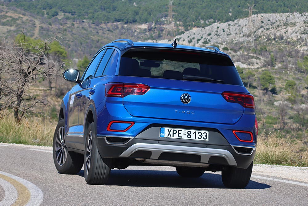 https://autogreeknews.gr/wp-content/uploads/2025/11/VW-T-Roc-1.5-TSI-Dream-30.jpg