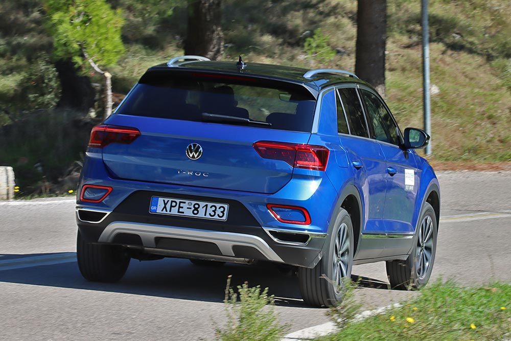 https://autogreeknews.gr/wp-content/uploads/2025/11/VW-T-Roc-1.5-TSI-Dream-39.jpg