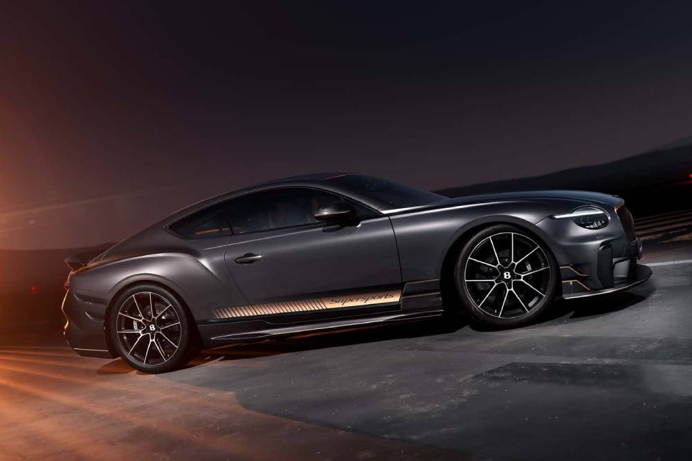https://autogreeknews.gr/wp-content/uploads/2025/11/bentley-continental-gt-supersports-5.jpg