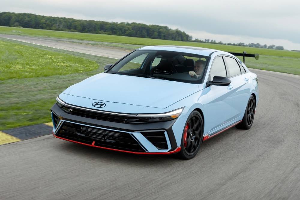 https://autogreeknews.gr/wp-content/uploads/2025/11/hyundai-elantra-n-tcr-edition-1.jpg